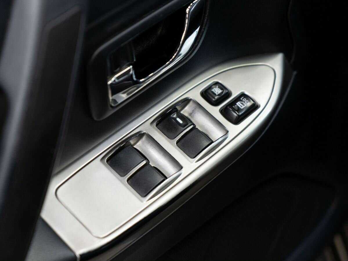 Mitsubishi Pajero, 2012 Фото №15