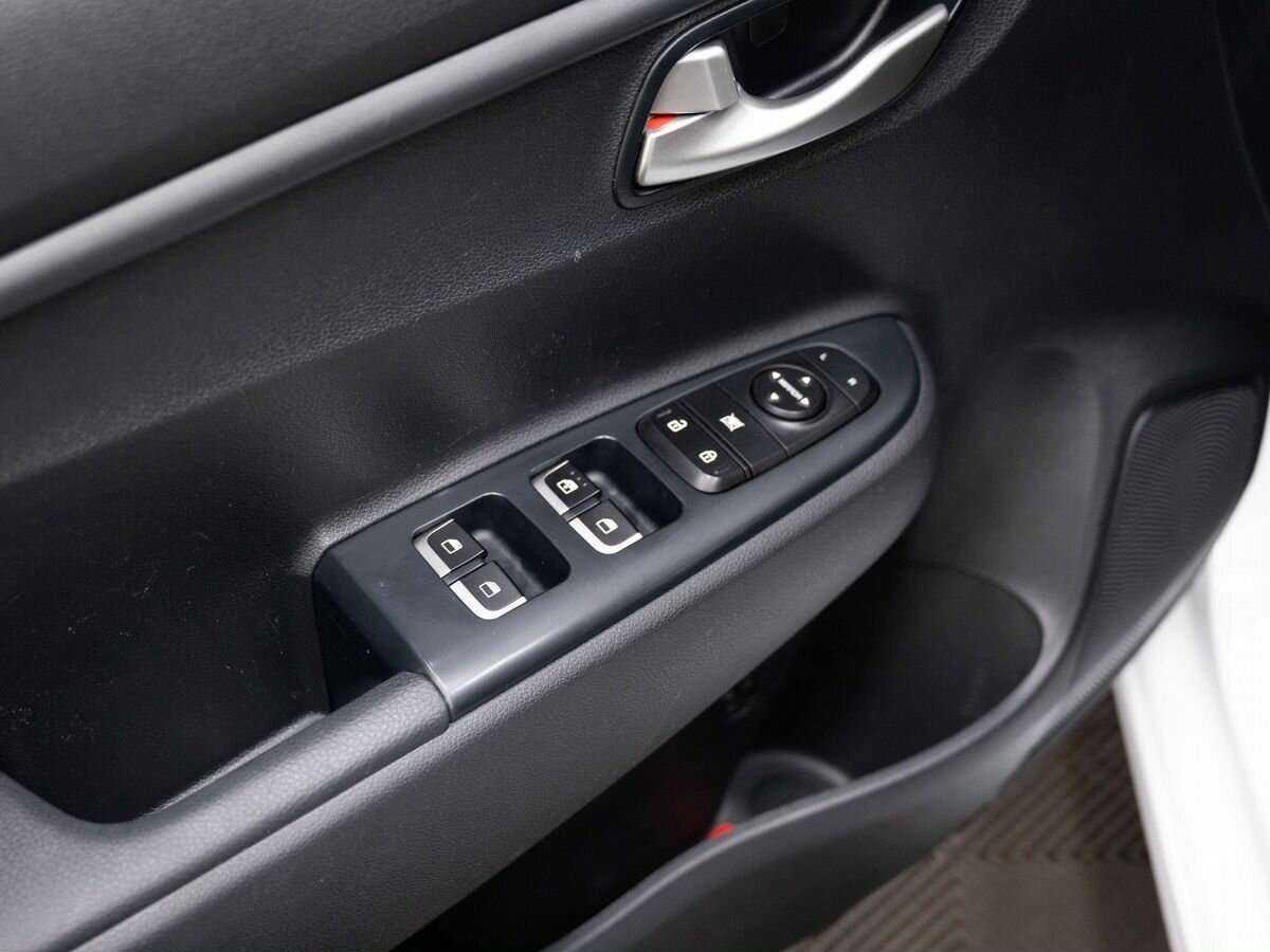 Kia Rio, 2022 Фото №17