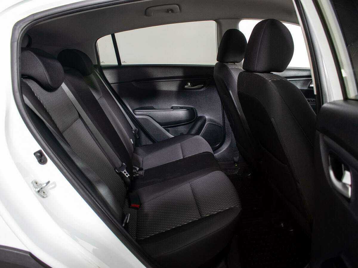 Kia Rio X-Line, 2018 Фото №7