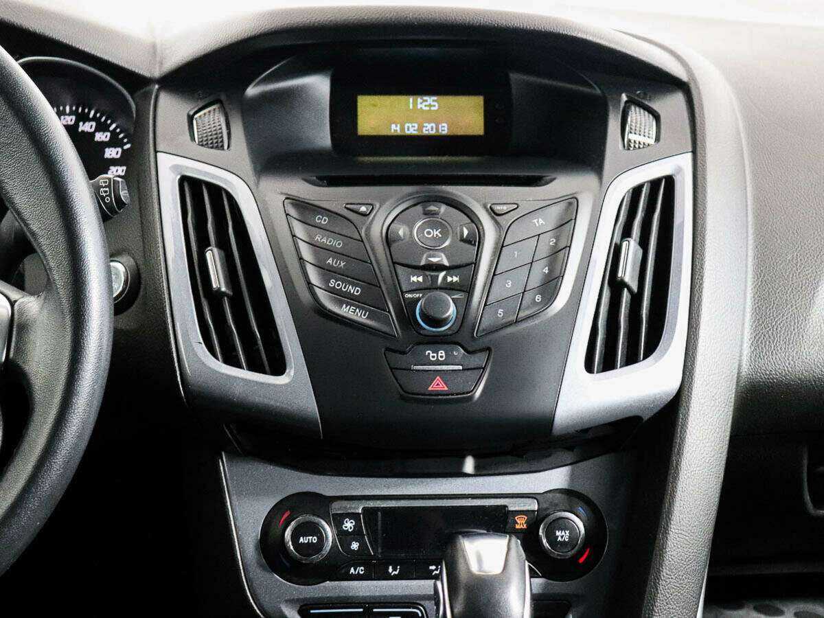 Ford Focus, 2012 Фото №11