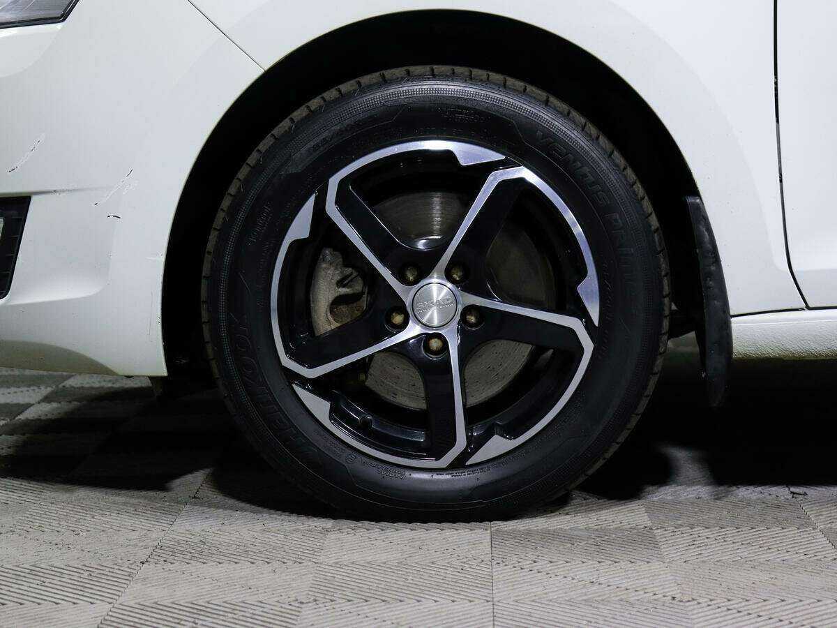 Skoda Rapid, 2016 Фото №12