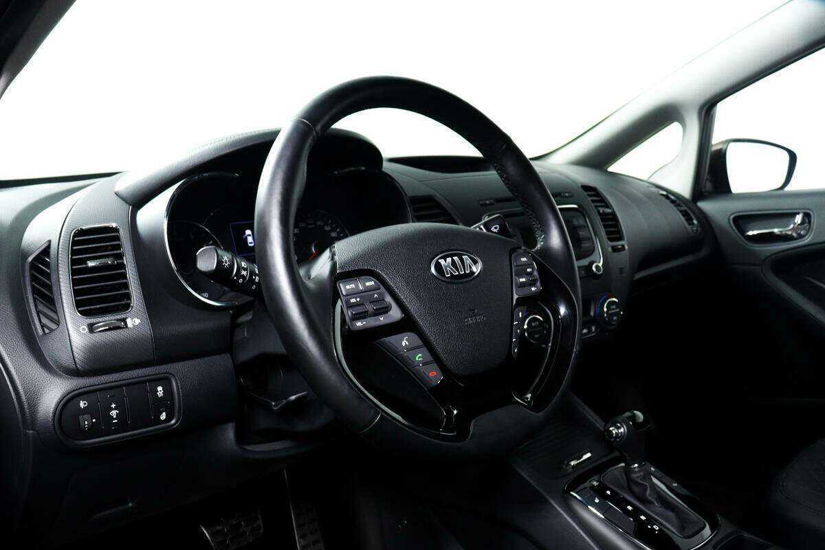 Kia Cerato, 2019 Фото №12