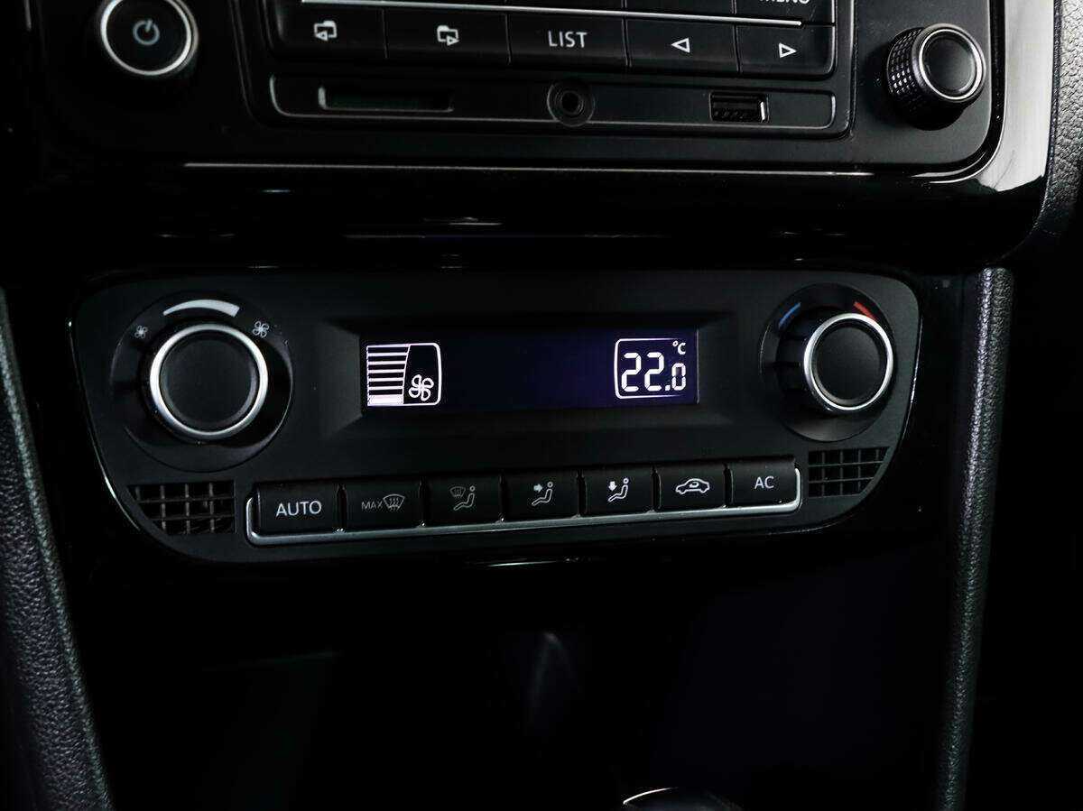 Volkswagen Polo, 2014 Фото №14