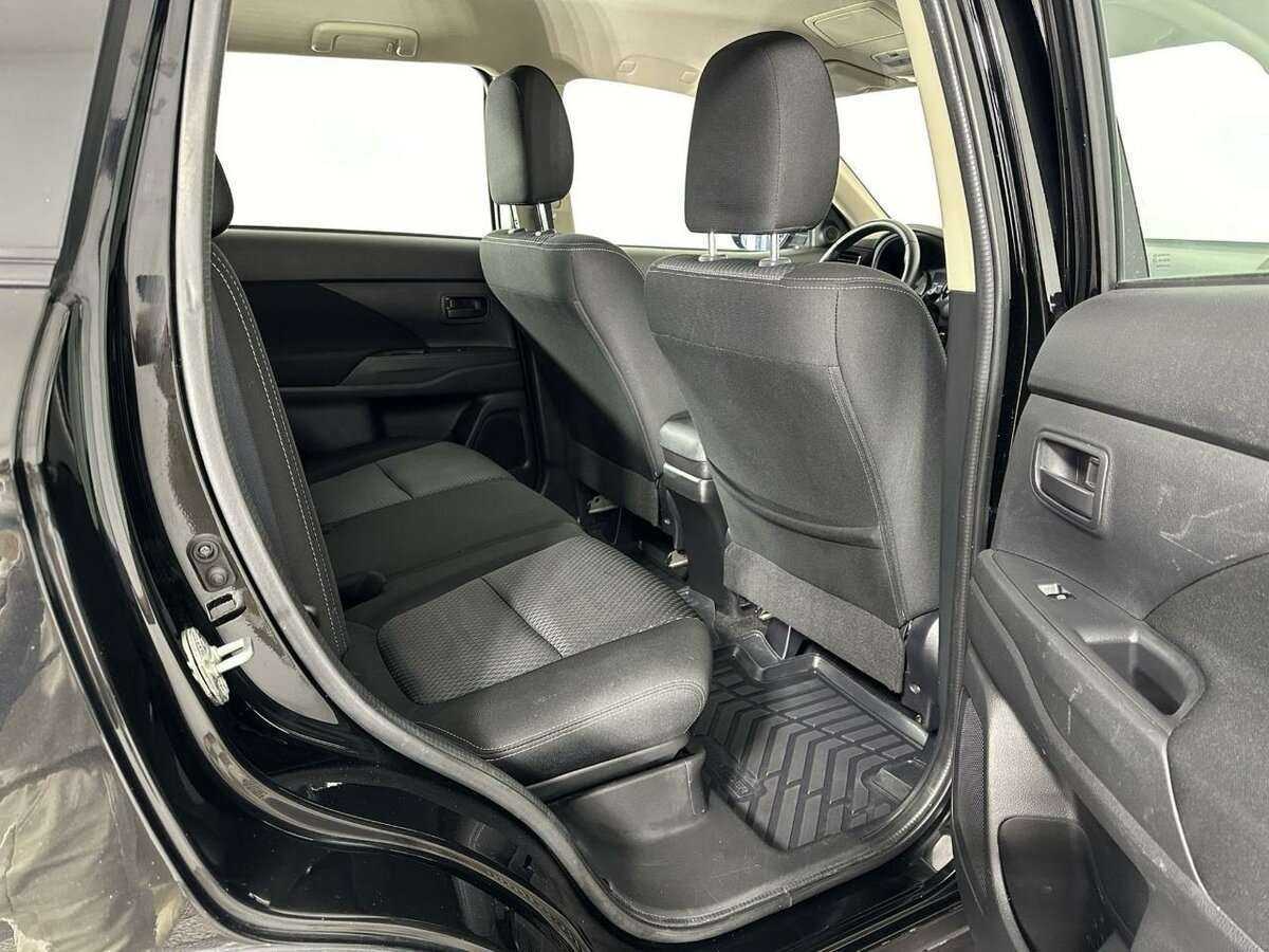 Mitsubishi Outlander, 2017 Фото №16