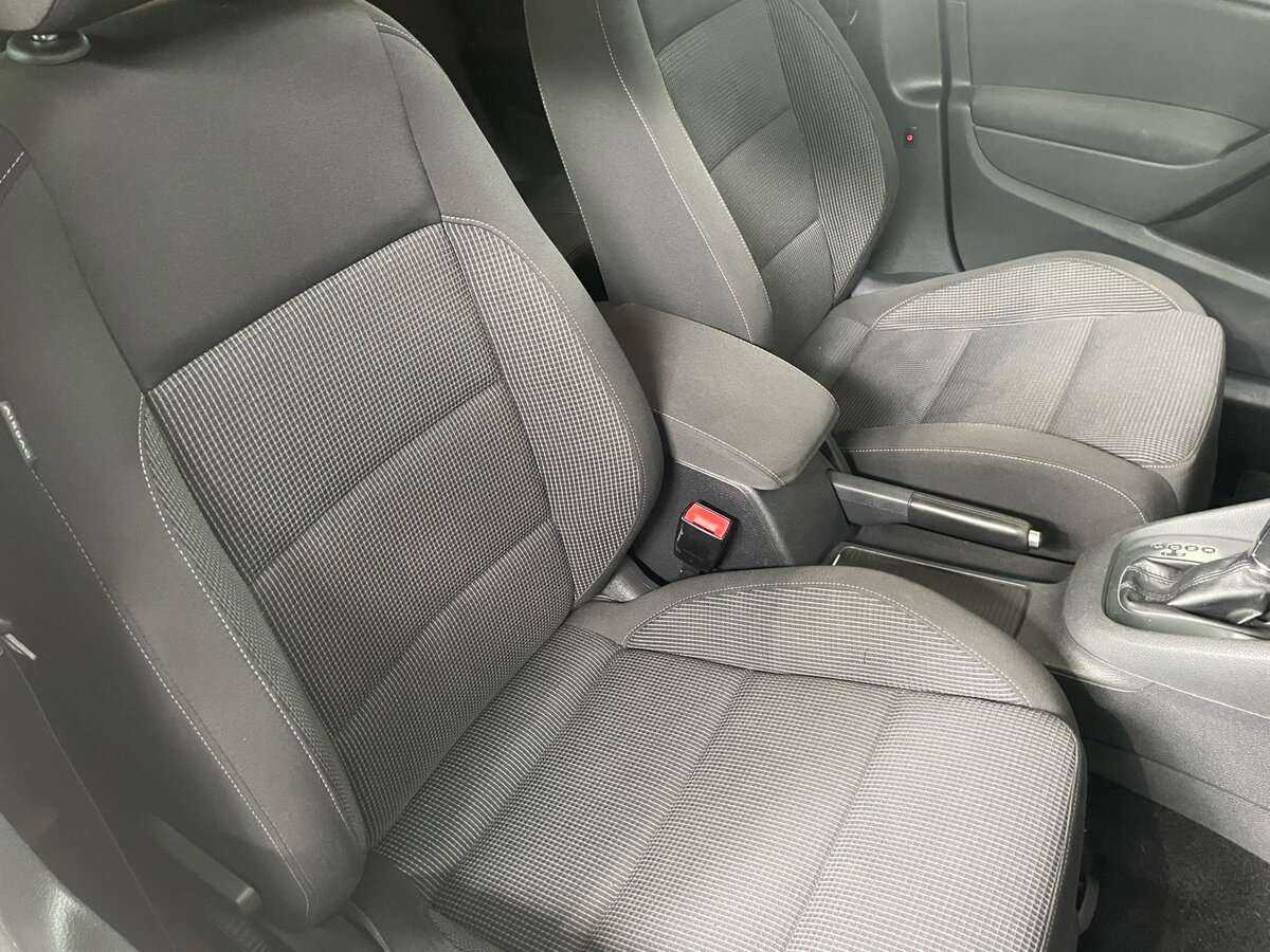 Volkswagen Golf, 2012 Фото №18