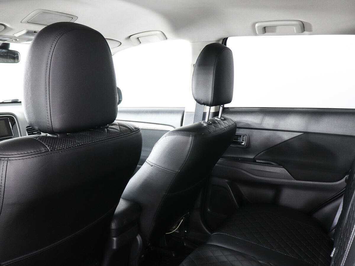 Mitsubishi Outlander, 2018 Фото №12