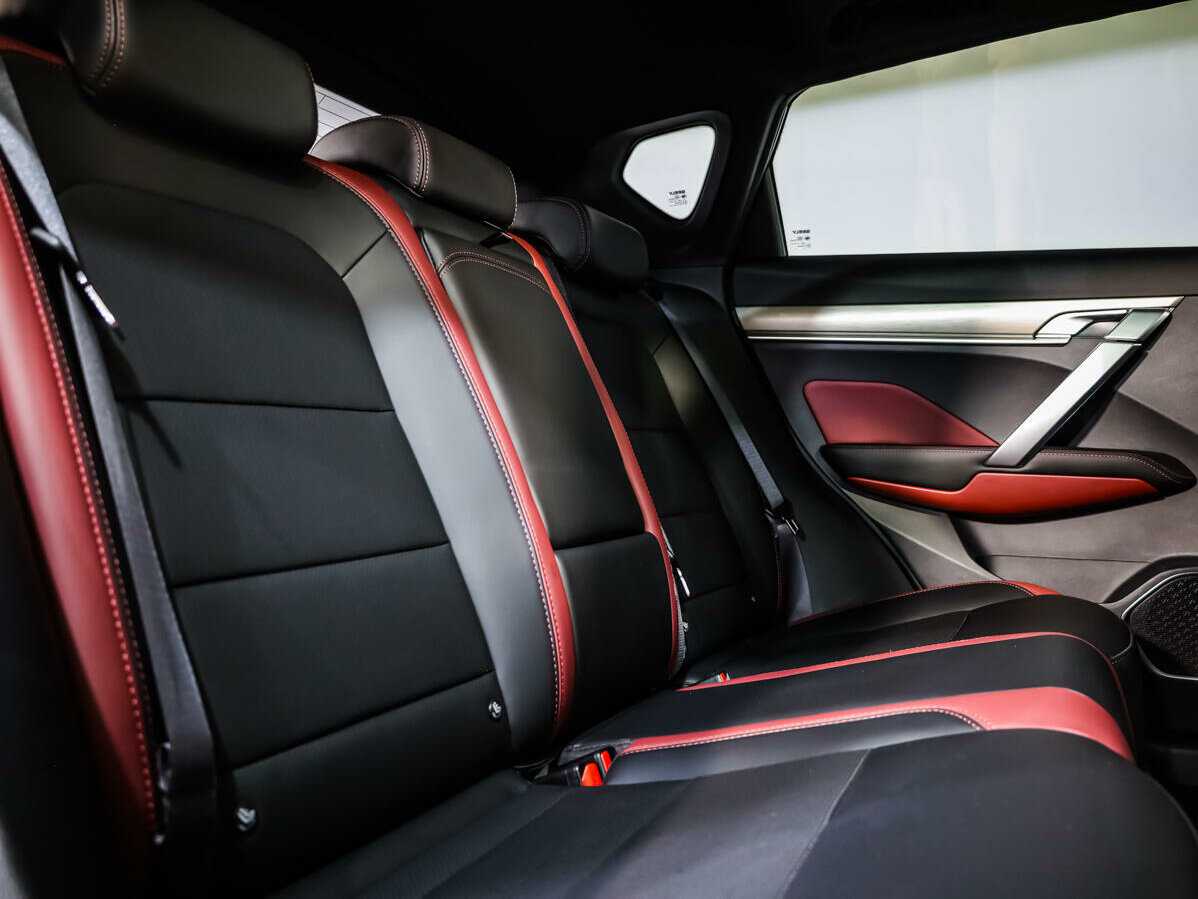 Geely Coolray, 2021 Фото №12