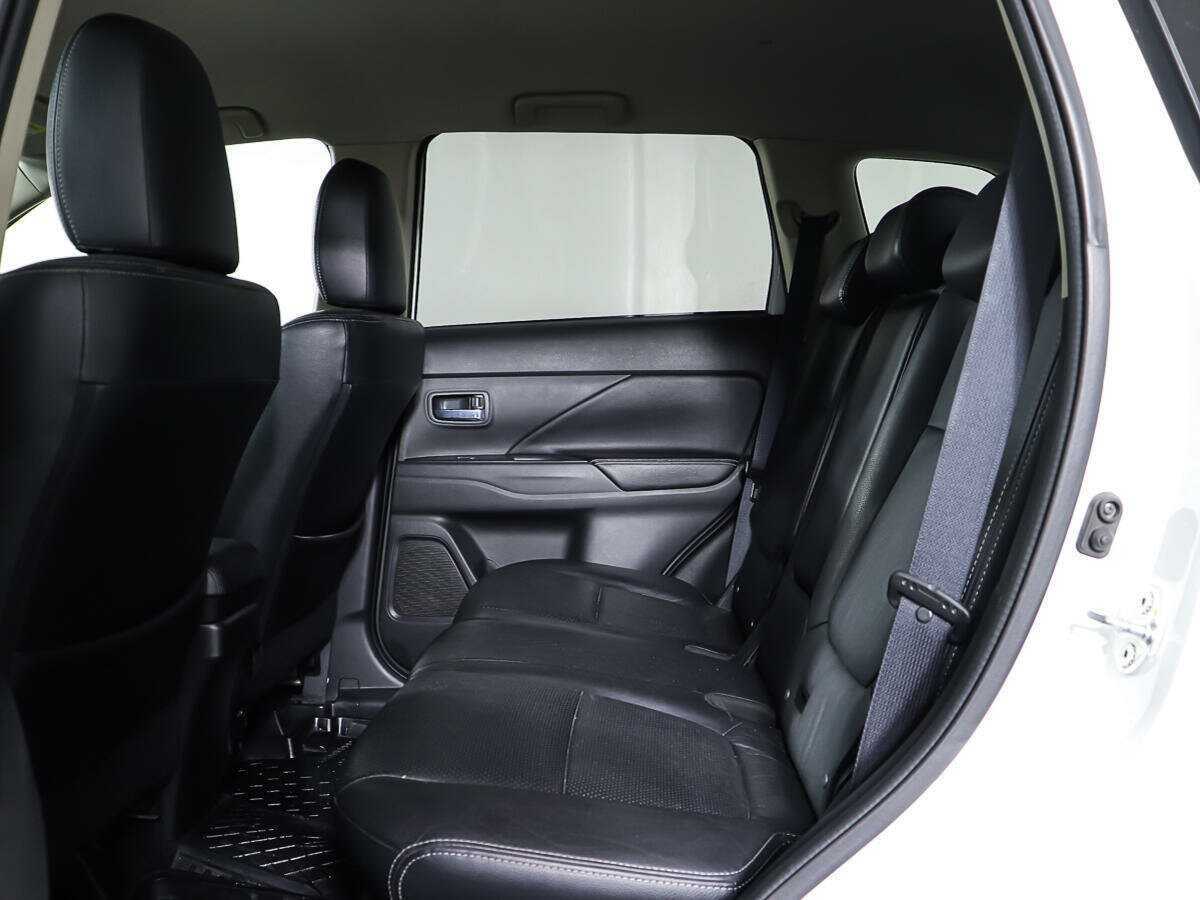 Mitsubishi Outlander, 2015 Фото №10