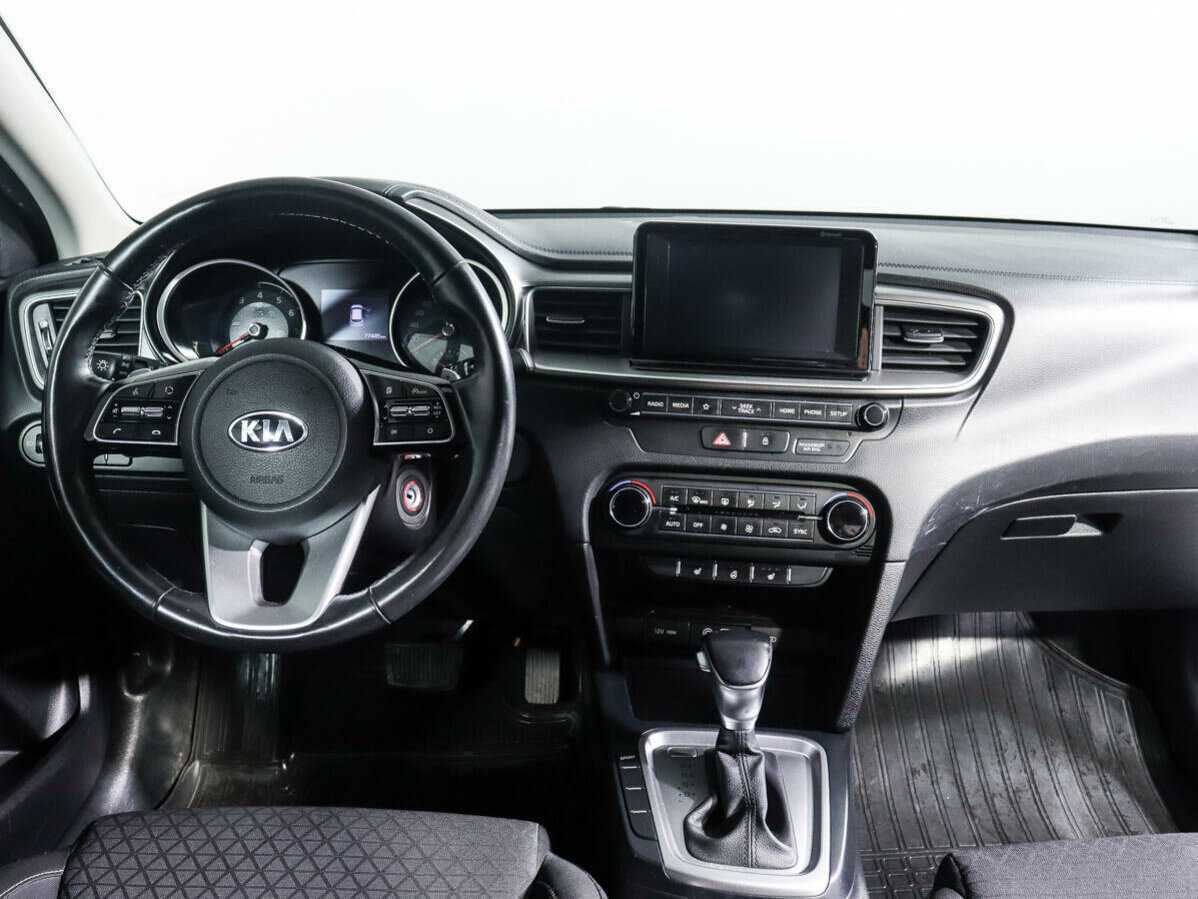 Kia Ceed, 2018 Фото №11