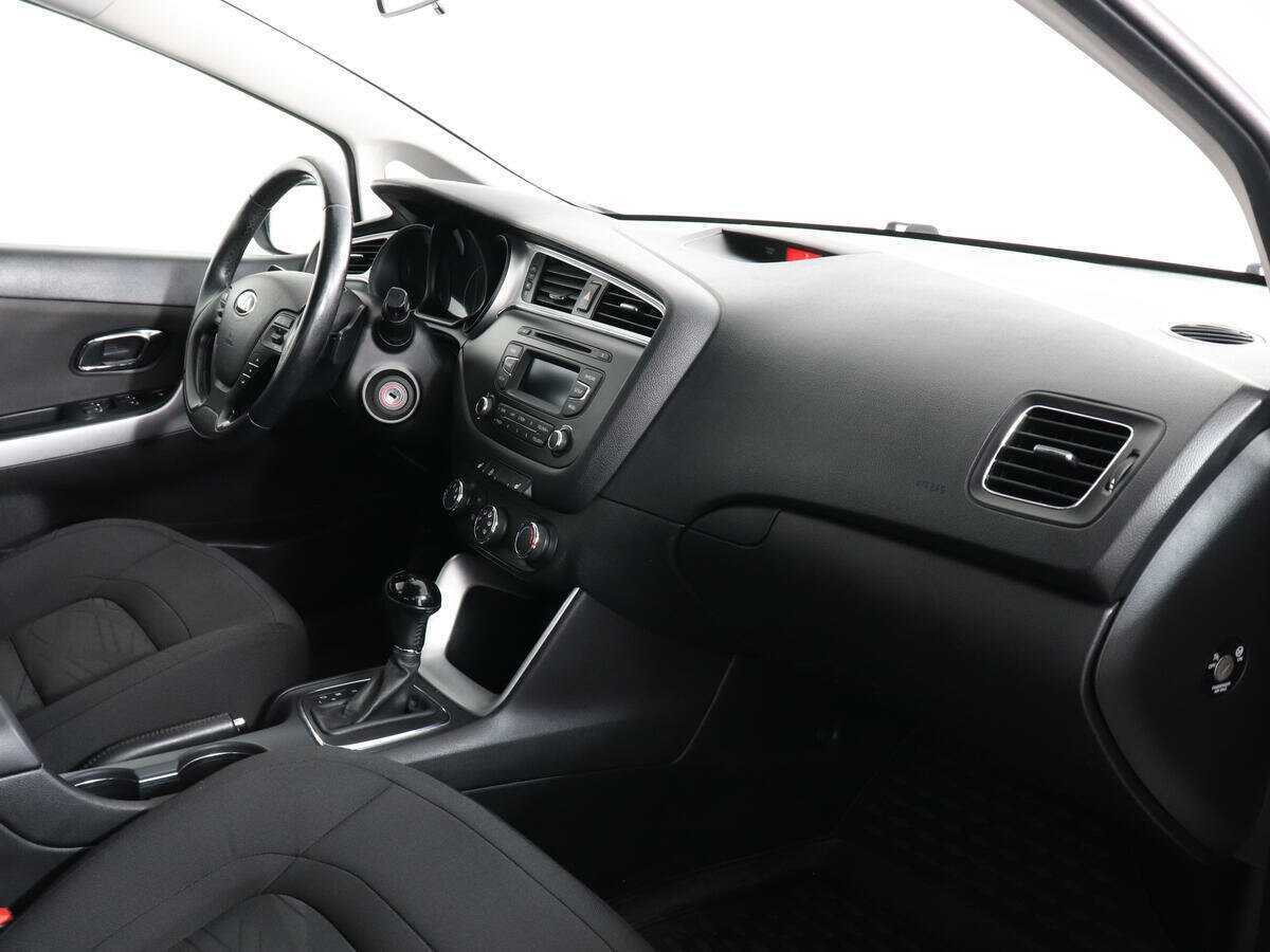 Kia Ceed, 2017 Фото №9