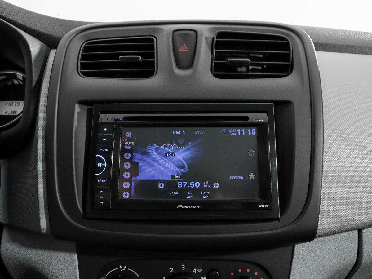 Renault Logan, 2014 Фото №16