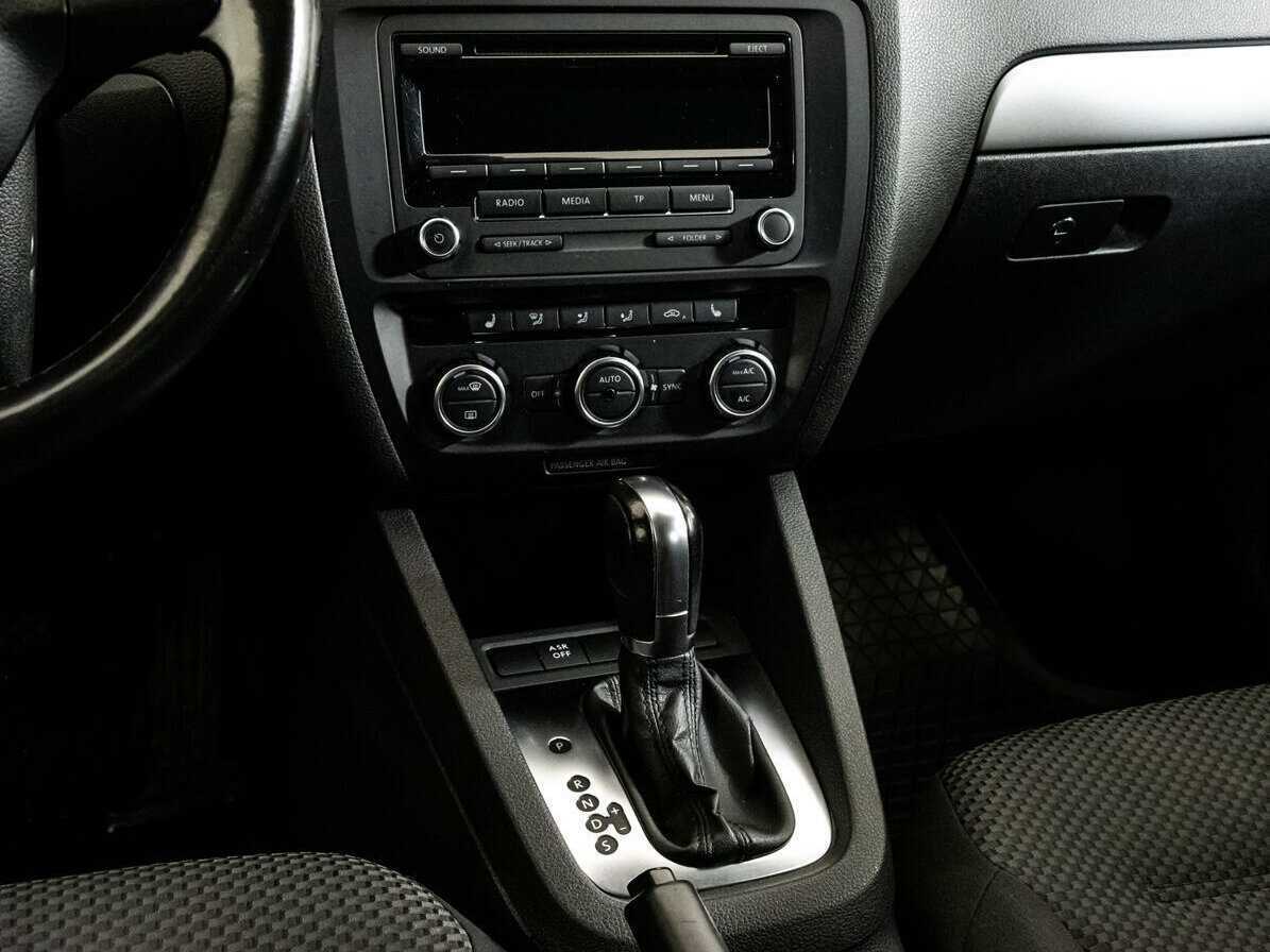 Volkswagen Jetta, 2012 Фото №10