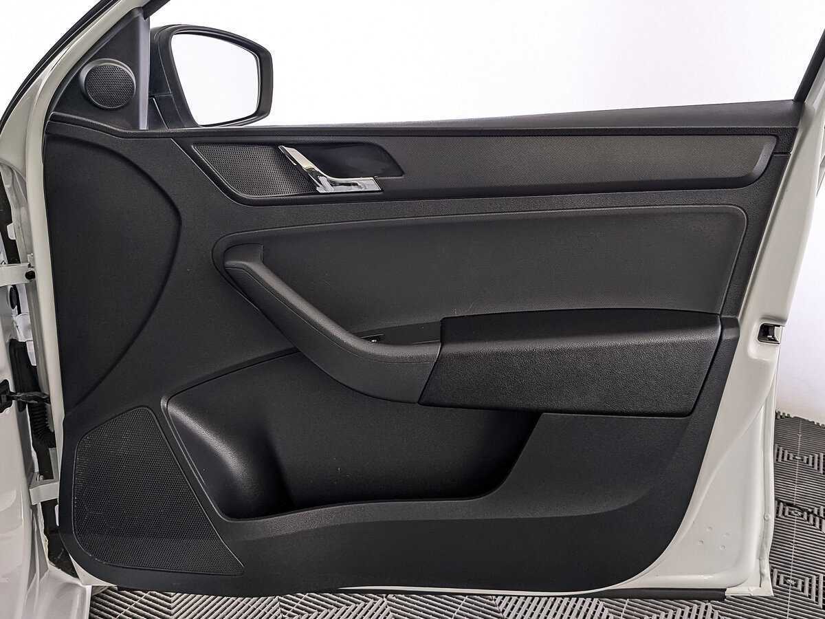Skoda Rapid, 2017 Фото №24