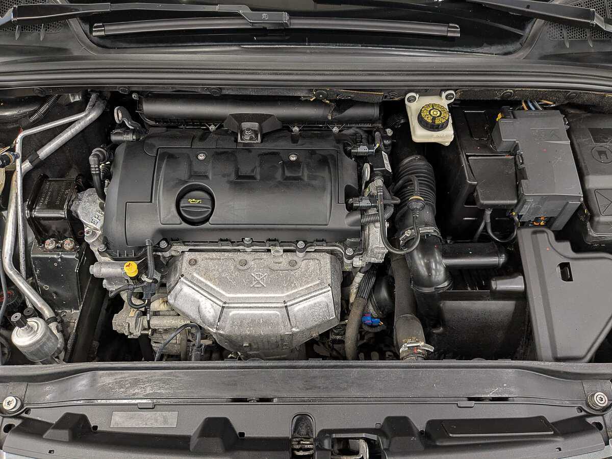 Peugeot 308, 2012 Фото №9