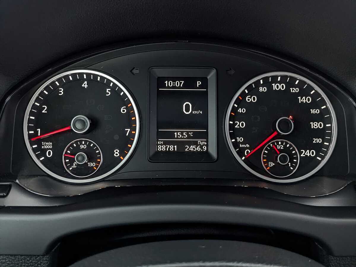 Volkswagen Tiguan, 2015 Фото №16