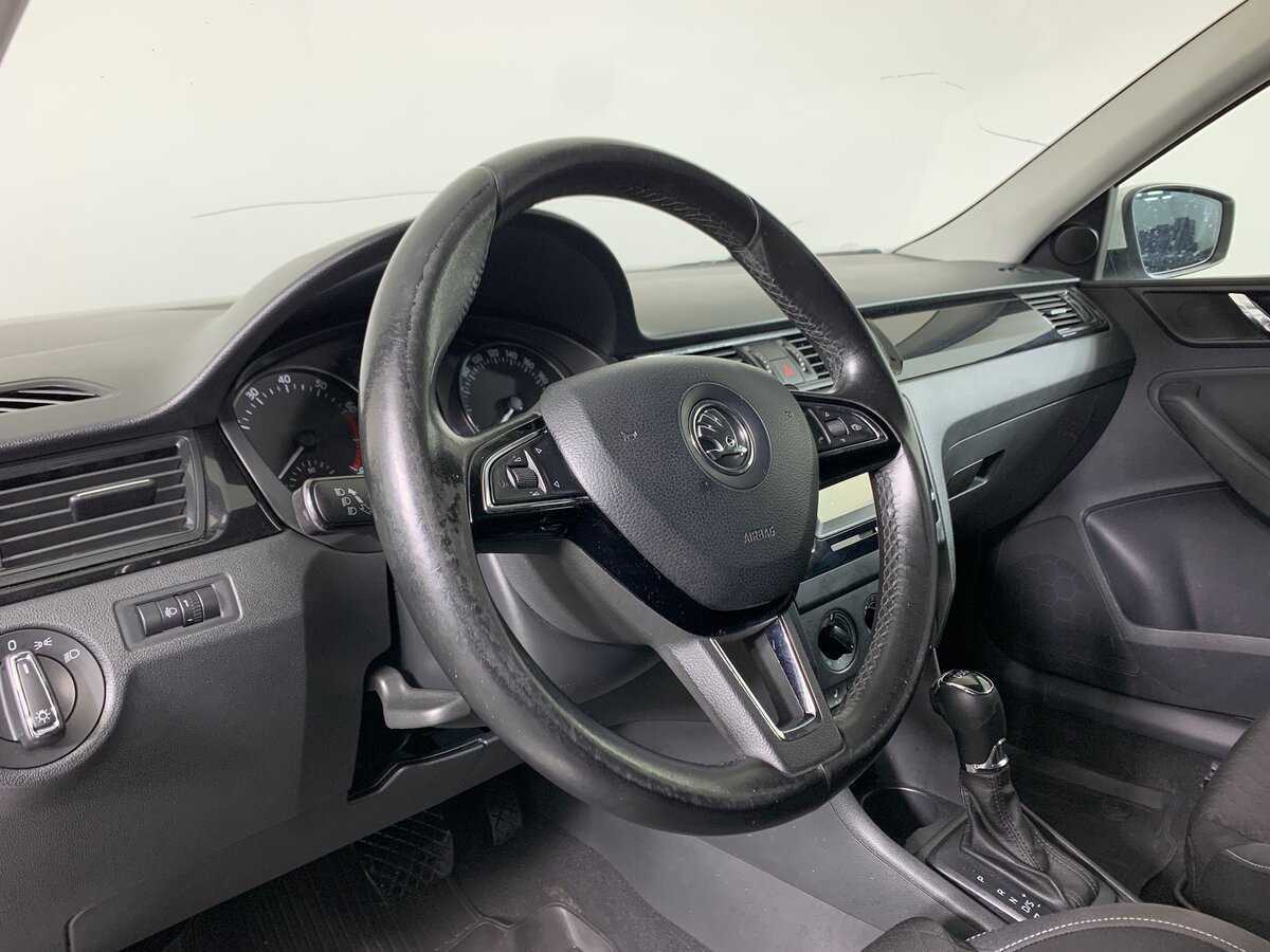 Skoda Rapid, 2015 Фото №11