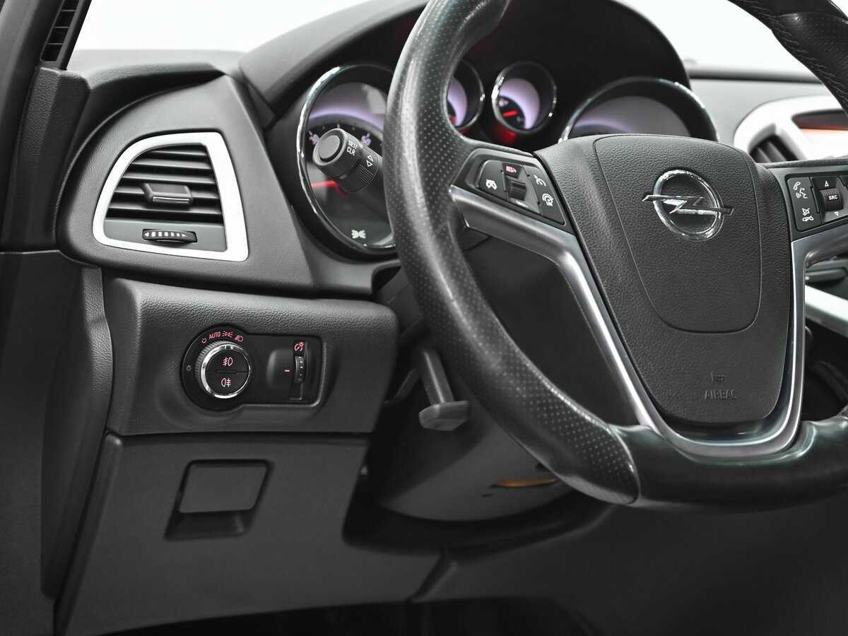 Opel Astra GTC, 2012 Фото №7