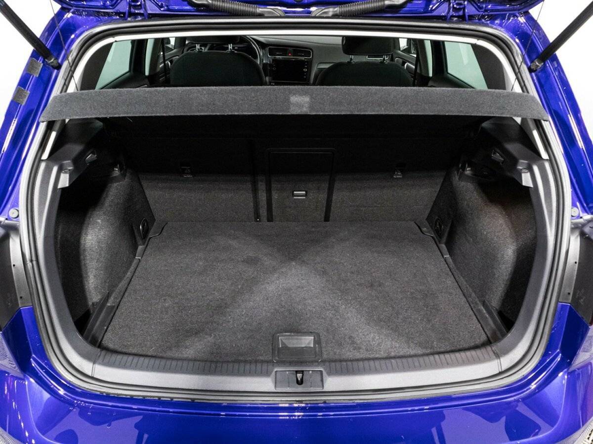 Volkswagen Golf, 2018 Фото №15