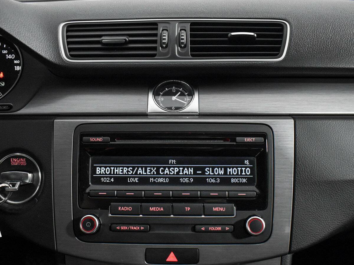 Volkswagen Passat, 2012 Фото №15