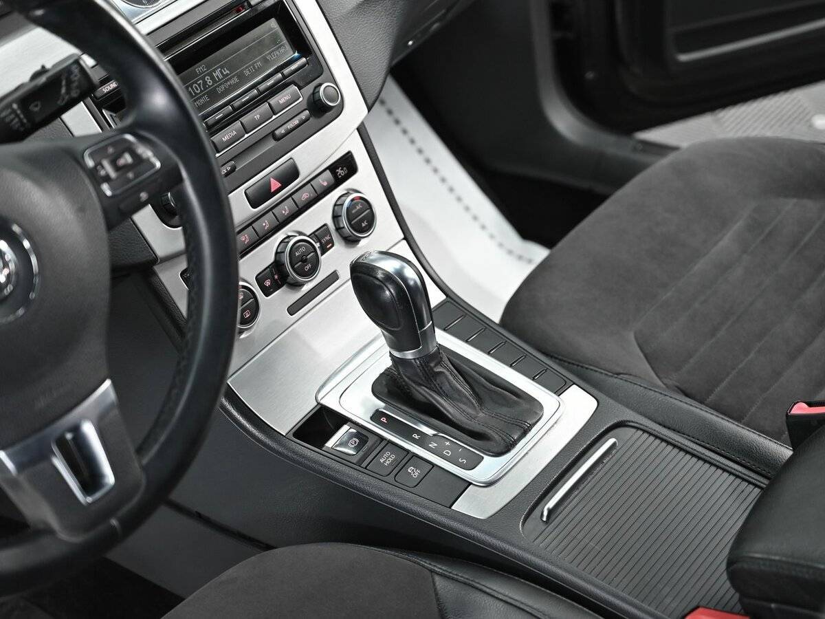 Volkswagen Passat, 2012 Фото №12