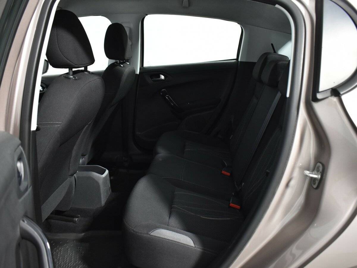 Peugeot 208, 2014 Фото №12