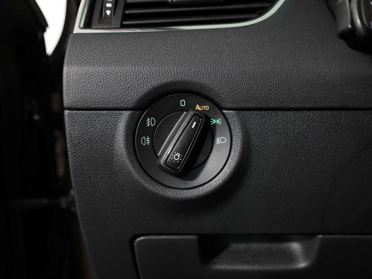 Skoda Octavia III (A7) Рестайлинг, 2017 Фото №22