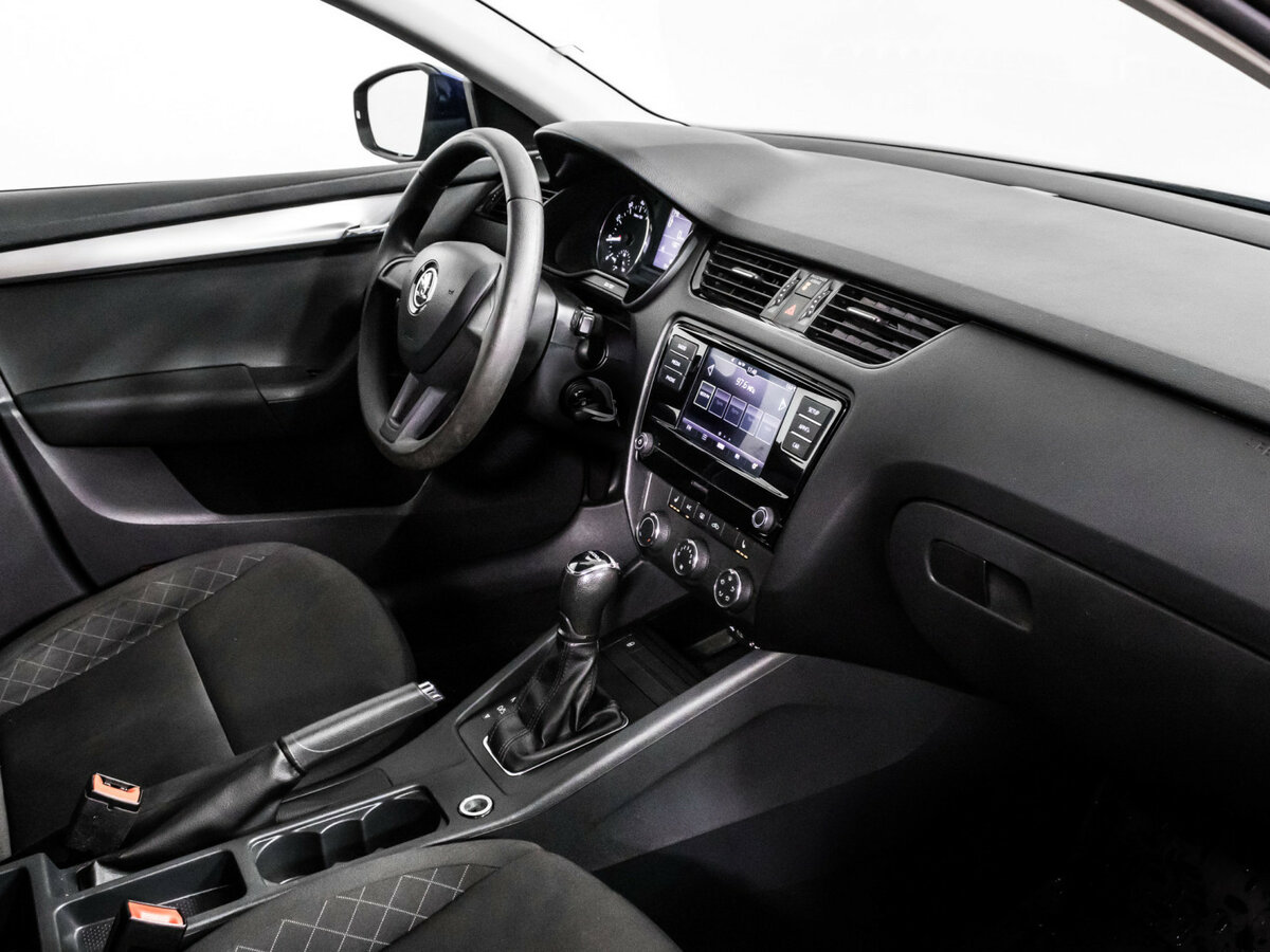 Skoda Octavia III (A7) Рестайлинг, 2017 Фото №7