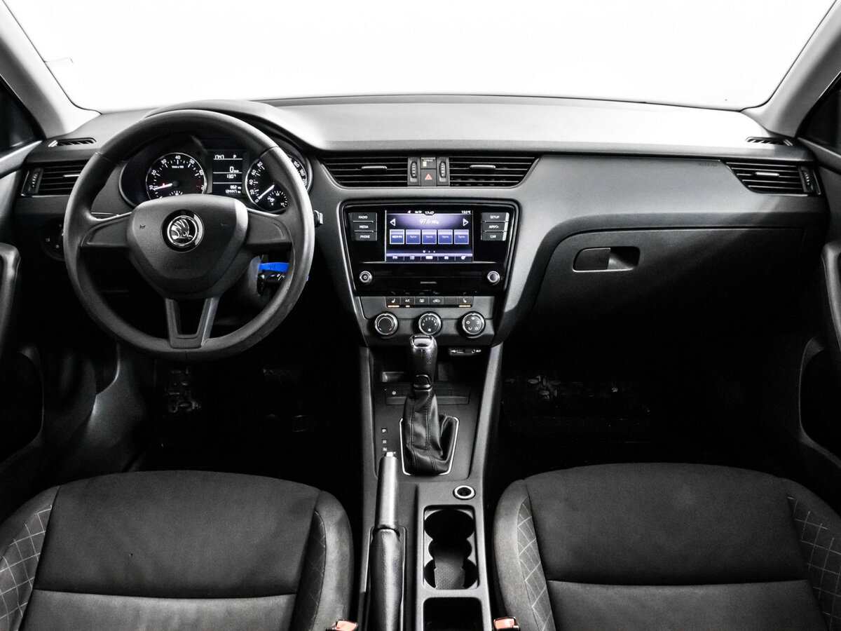 Skoda Octavia III (A7) Рестайлинг, 2017 Фото №9